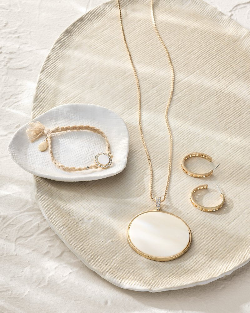 Madeira Shell Pendant Necklace