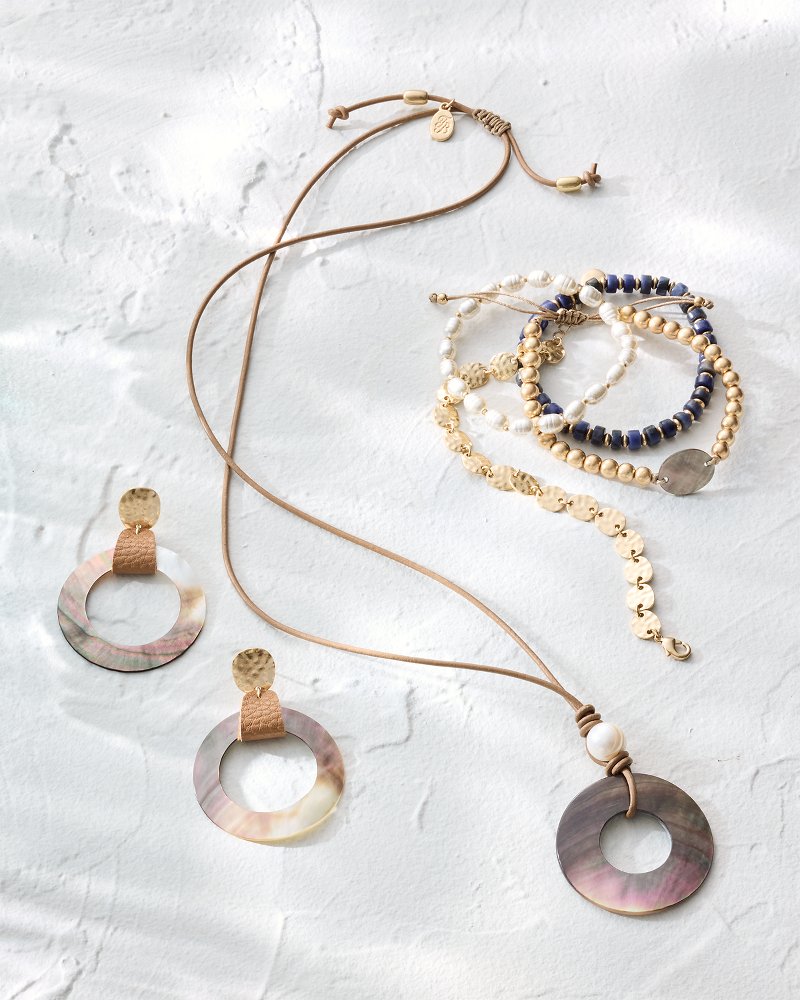 Indigo Shore Grey Shell Pendant Necklace