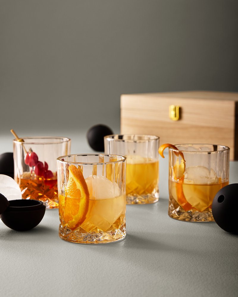 Tommy Bahama Crystal Rocks Glass and Ice Sphere Set