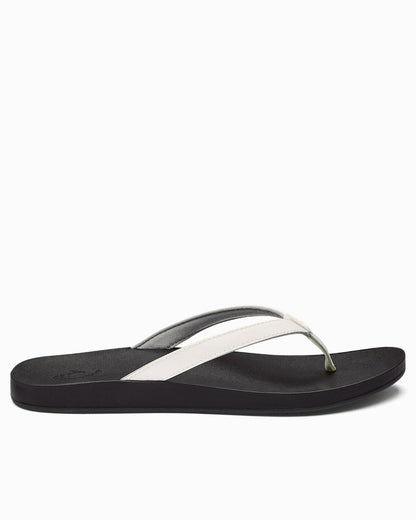 OluKai® Puawe Sandals