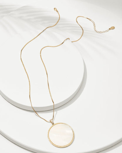 Madeira Shell Pendant Necklace
